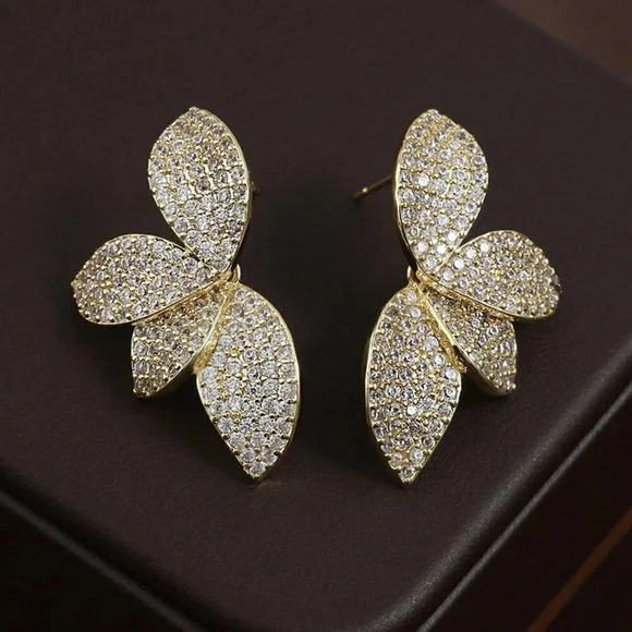 Women's Elegant Copper Irregular-Shaped Earrings - Picture 9 of 14